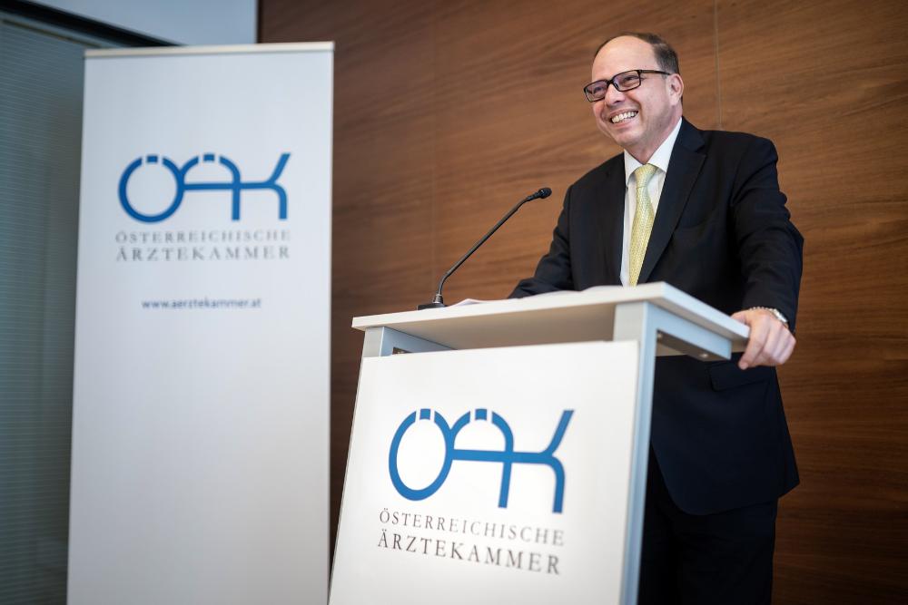 Präsident Thomas Szekeres während der Laudatio