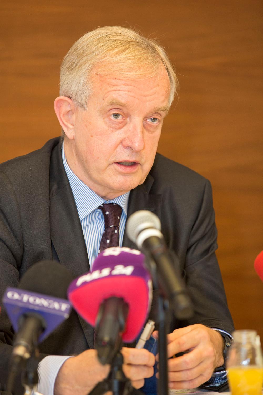 MR Dr. Johannes Steinhart